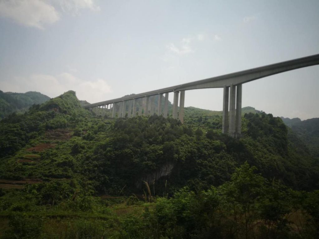 A modern freeway bridge in Southern Guizhou 